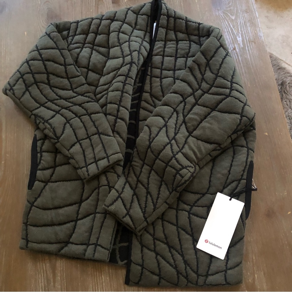 NWT $250 Lululemon Insulated Green Black Geo Jacquard Cardigan Jacket Sz 4